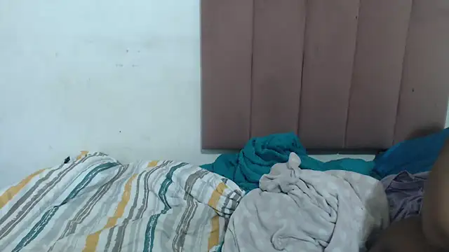 Chubby Queenx255 online show from 2, 12, 2025