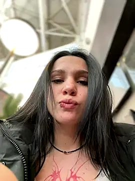 Snapshot of VendiMur chatting on 6, 11, 2025 VendiMur online show from 6, 11, 2025