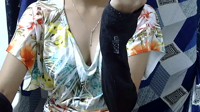 Snapshot of Riva_arora01 chatting on 31, 5, 2026 Riva arora01 online show from 31, 5, 2026