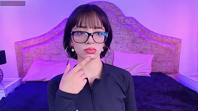 Snapshot of Sweet_1Angel chatting on 18, 10, 2025 Sweet 1Angel online show from 18, 10, 2025
