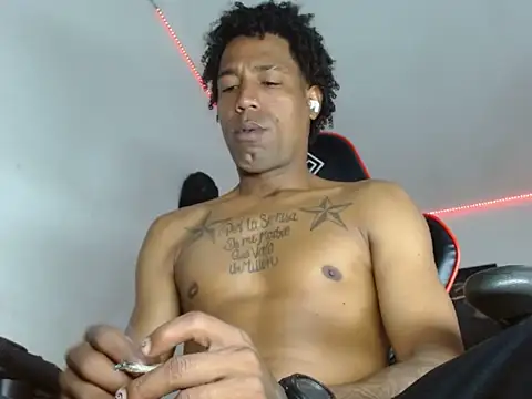 Snapshot of BBC_Black_ chatting on 13, 4, 2026 BBC Black online show from 13, 4, 2026