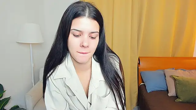 Snapshot of JoCauterucci chatting on 1, 11, 2025 JoCauterucci online show from 1, 11, 2025