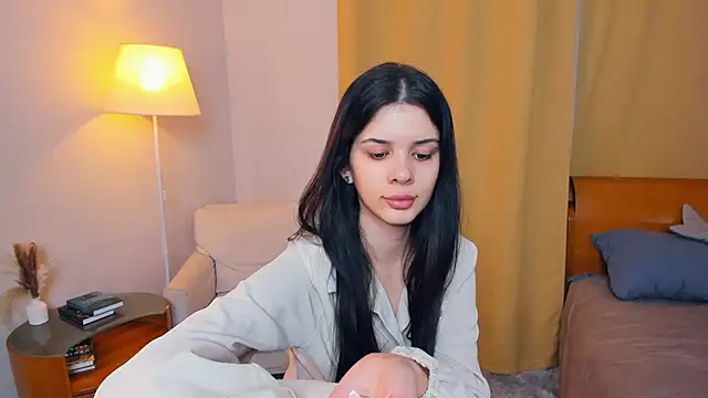 Snapshot of JoCauterucci chatting on 5, 12, 2025 JoCauterucci online show from 5, 12, 2025