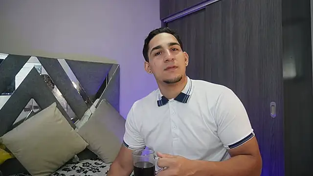 Snapshot of massimo_vidal_ chatting on 27, 9, 2025 massimo vidal  online show from 27, 9, 2025