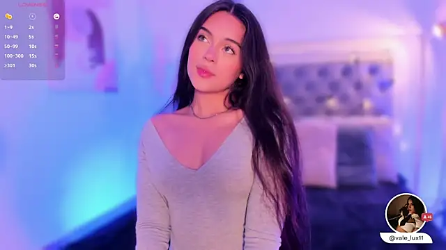 Snapshot of Vale_Lux chatting on 8, 11, 2025 Vale Lux online show from 8, 11, 2025