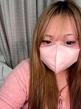 Chua-chan online show from 23, 10, 2025