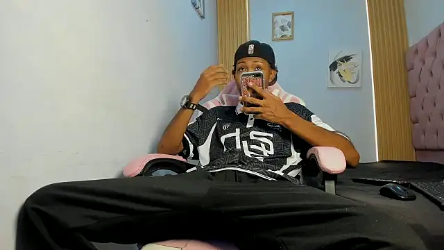 Jax Maliq online show from 9, 10, 2025