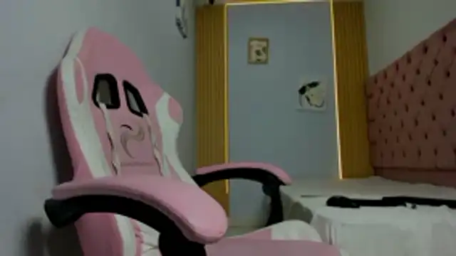 Jax Maliq online show from 19, 10, 2025