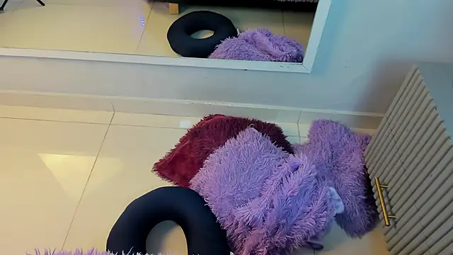 Snapshot of Mia_Valentine_ chatting on 14, 4, 2026 Mia Valentine online show from 14, 4, 2026