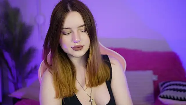 Snapshot of MilanaMoons chatting on 12, 9, 2025 MilanaMoons online show from 12, 9, 2025