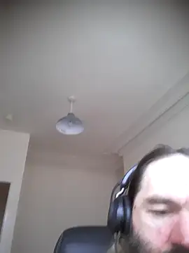 Snapshot of Ukhertsm chatting on 5, 11, 2025 Ukhertsm online show from 5, 11, 2025