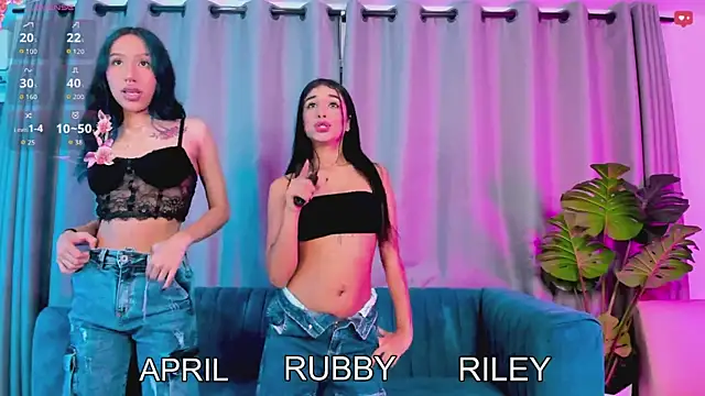 Evil Giirls online show from 11, 10, 2025