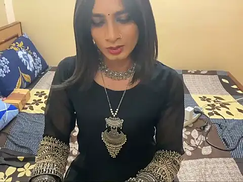 LuvLayla online show from 19, 4, 2026