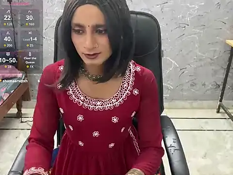 Snapshot of LuvLayla chatting on 2, 7, 2026 LuvLayla online show from 2, 7, 2026
