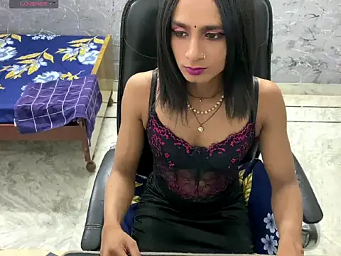 Snapshot of LuvLayla chatting on 23, 7, 2026 LuvLayla online show from 23, 7, 2026