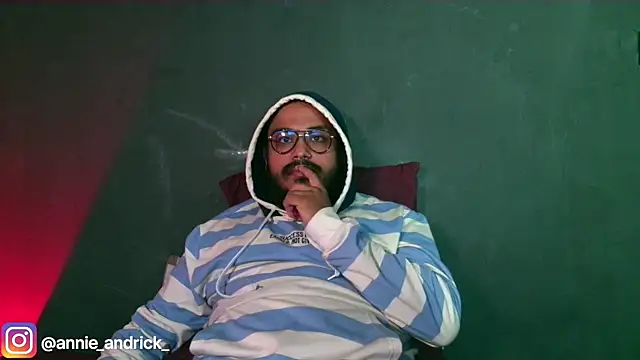 Snapshot of _leda_swan_ chatting on 8, 11, 2025 leda swan online show from 8, 11, 2025