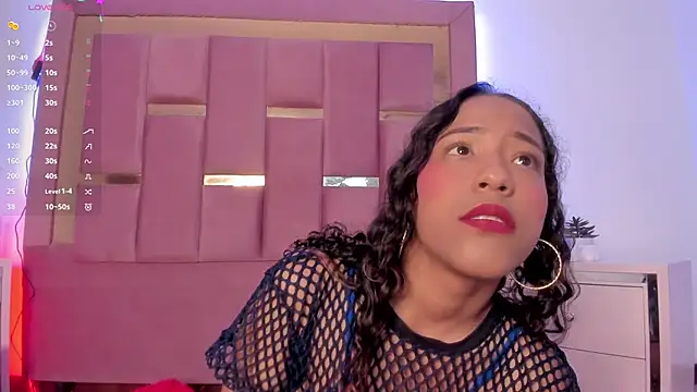 Snapshot of AikoSnow chatting on 10, 10, 2025 AikoSnow online show from 10, 10, 2025