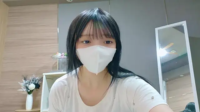 Snapshot of Riria-riri chatting on 10, 9, 2025 Riria-riri online show from 10, 9, 2025