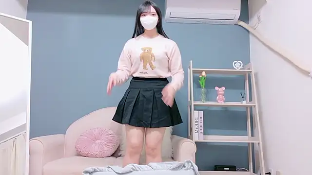 Snapshot of Riria-riri chatting on 30, 10, 2025 Riria-riri online show from 30, 10, 2025