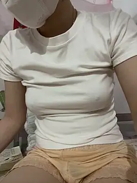 Snapshot of Zinsetka chatting on 8, 4, 2026 Zinsetka online show from 8, 4, 2026