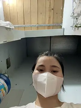 Snapshot of Zinsetka chatting on 13, 4, 2026 Zinsetka online show from 13, 4, 2026