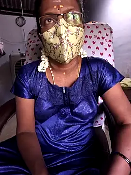 Snapshot of umashreetamil chatting on 11, 6, 2026 umashreetamil online show from 11, 6, 2026