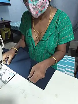 Snapshot of umashreetamil chatting on 12, 7, 2026 umashreetamil online show from 12, 7, 2026
