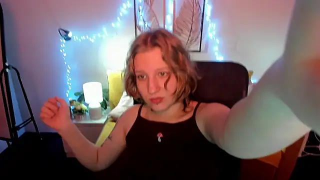 Hailey Foxy online show from 15, 10, 2025