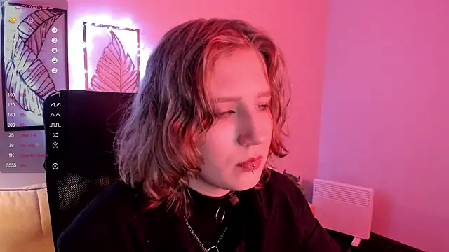 Hailey Foxy online show from 7, 11, 2025