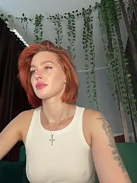 Snapshot of LittleFox___ chatting on 1, 7, 2026 LittleFox online show from 1, 7, 2026