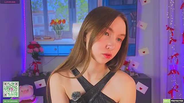 ElfredaTupy online show from 1, 4, 2026