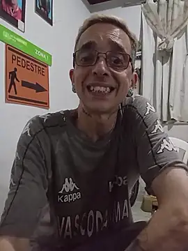 Snapshot of dinho_carioca chatting on 20, 4, 2026 dinho carioca online show from 20, 4, 2026