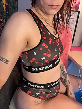 Snapshot of d3luluxx chatting on 14, 3, 2026 d3luluxx online show from 14, 3, 2026