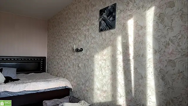 ElisabetLorney online show from 8, 11, 2025