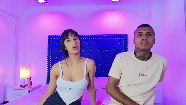 Snapshot of Damian_and_roxanne chatting on 14, 12, 2025 Damian and roxanne online show from 14, 12, 2025