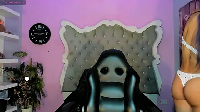 Honey Moontsts online show from 19, 5, 2026