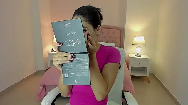 Scarlett 12 online show from 9, 3, 2026