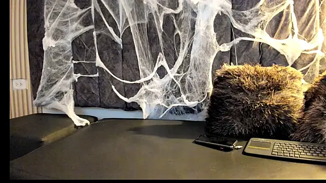 Snapshot of Rowan_Mills chatting on 15, 10, 2025 Rowan Mills online show from 15, 10, 2025