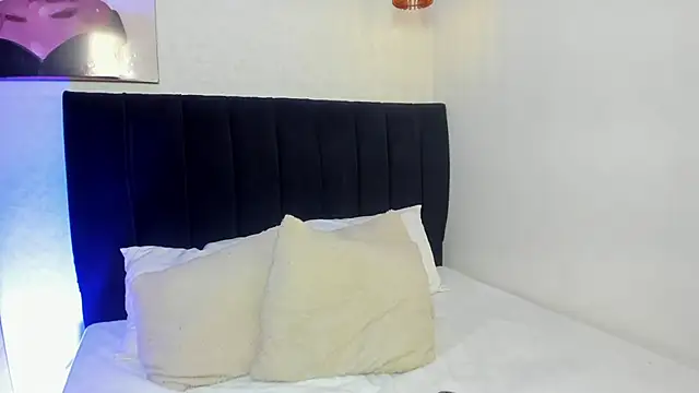 Snapshot of antonellariva_ chatting on 14, 10, 2025 antonellariva online show from 14, 10, 2025