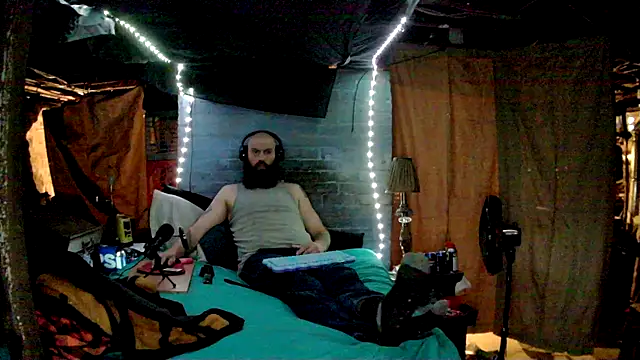 Snapshot of Cowboy815 chatting on 19, 11, 2025 Cowboy815 online show from 19, 11, 2025