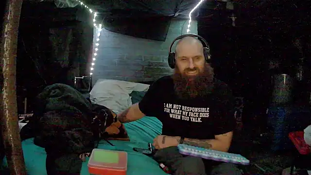 Snapshot of Cowboy815 chatting on 21, 12, 2025 Cowboy815 online show from 21, 12, 2025