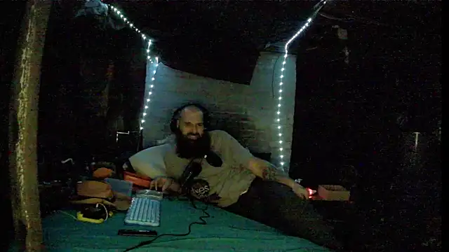 Snapshot of Cowboy815 chatting on 22, 12, 2025 Cowboy815 online show from 22, 12, 2025