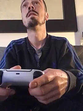 Snapshot of jaycoy22 chatting on 5, 4, 2026 jaycoy22 online show from 5, 4, 2026