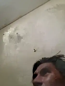 Snapshot of Lavz1995 chatting on 3, 2, 2026 Lavz1995 online show from 3, 2, 2026