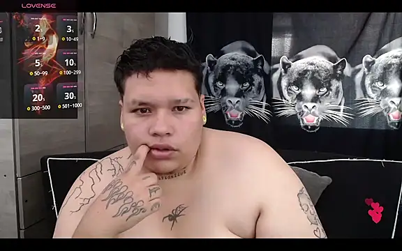 Snapshot of Yulian_bigclit7 chatting on 6, 8, 2026 Yulian bigclit7 online show from 6, 8, 2026