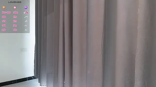 Snapshot of xiuxiu-04 chatting on 15, 12, 2025 xiuxiu-04 online show from 15, 12, 2025