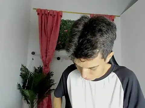 Snapshot of dylan_202520_ chatting on 20, 9, 2025 dylan 202520 online show from 20, 9, 2025