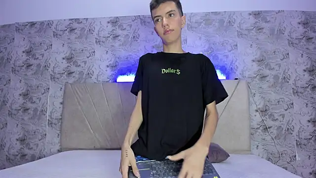 Snapshot of dylan_202520_ chatting on 27, 9, 2025 dylan 202520 online show from 27, 9, 2025