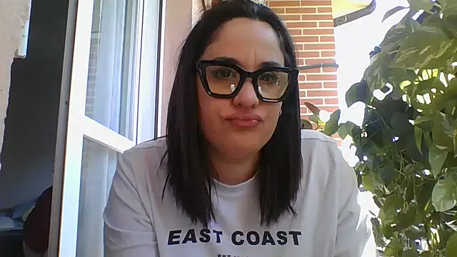 Snapshot of Cuquita83 chatting on 2, 4, 2026 Cuquita83 online show from 2, 4, 2026