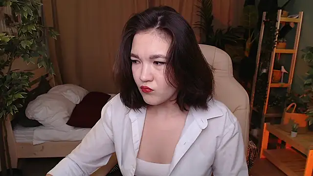 Halle Berrry online show from 19, 11, 2025